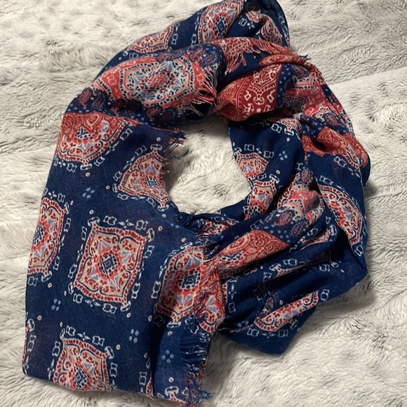 Infinity scarf - Picture 1 of 6
